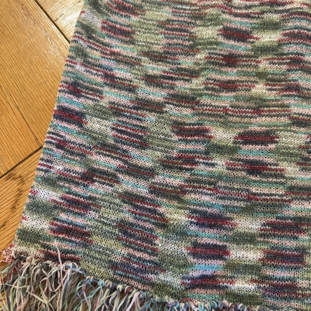 Open Back Multicolored Knit Tank Top - Picture 3 of 6